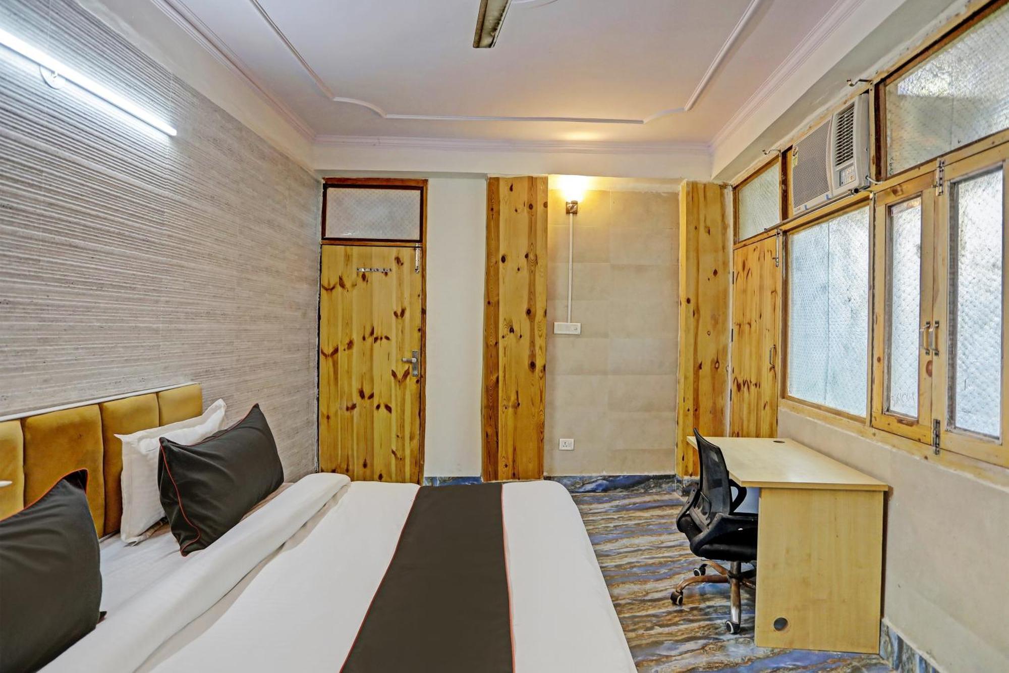 Super Umen Hotel Nearest Sector 66 Ноида Екстериор снимка
