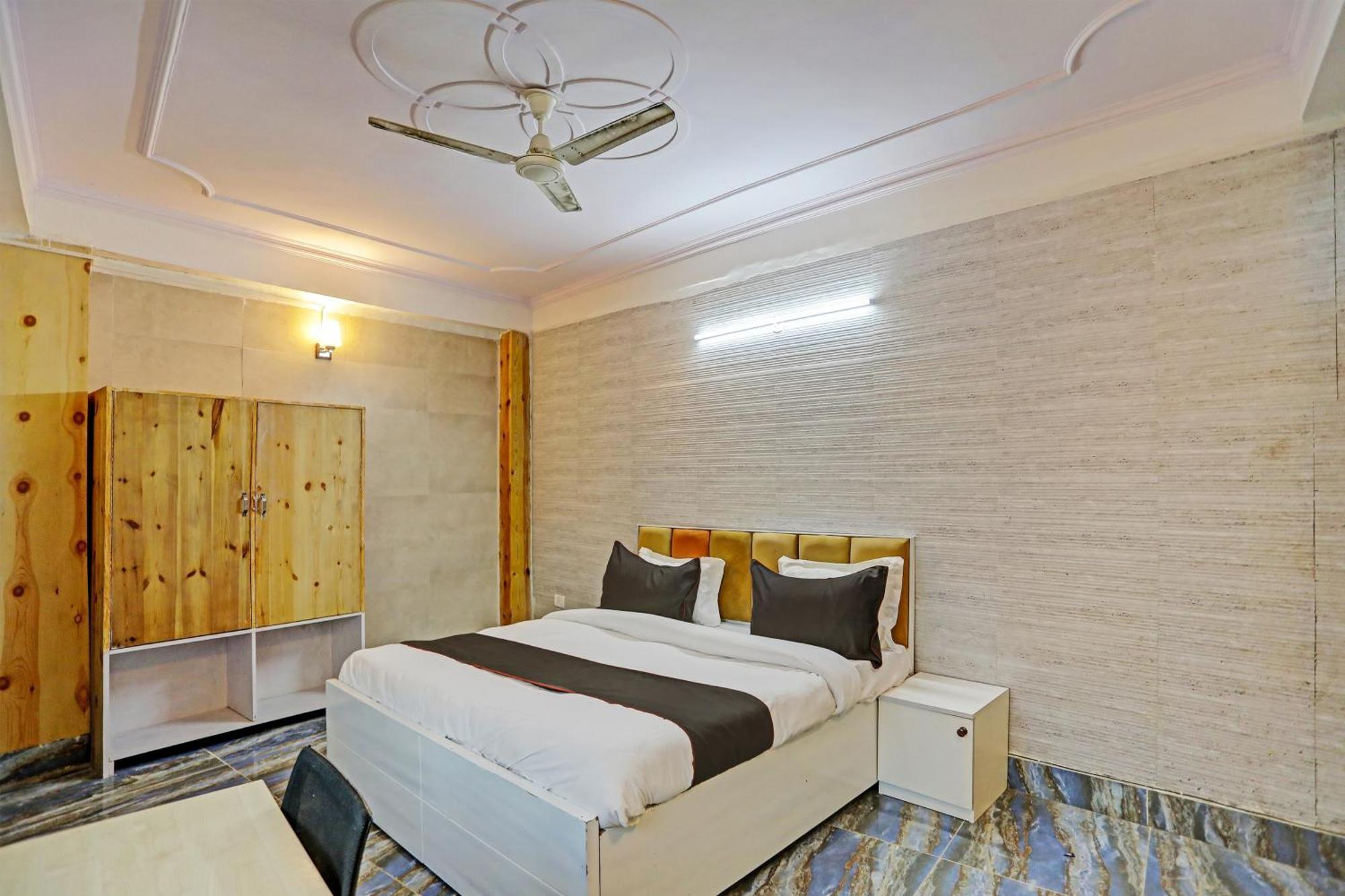 Super Umen Hotel Nearest Sector 66 Ноида Екстериор снимка
